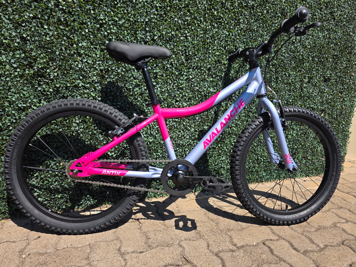 AVALANCHE ANTIX 20"  BIKE GIRL