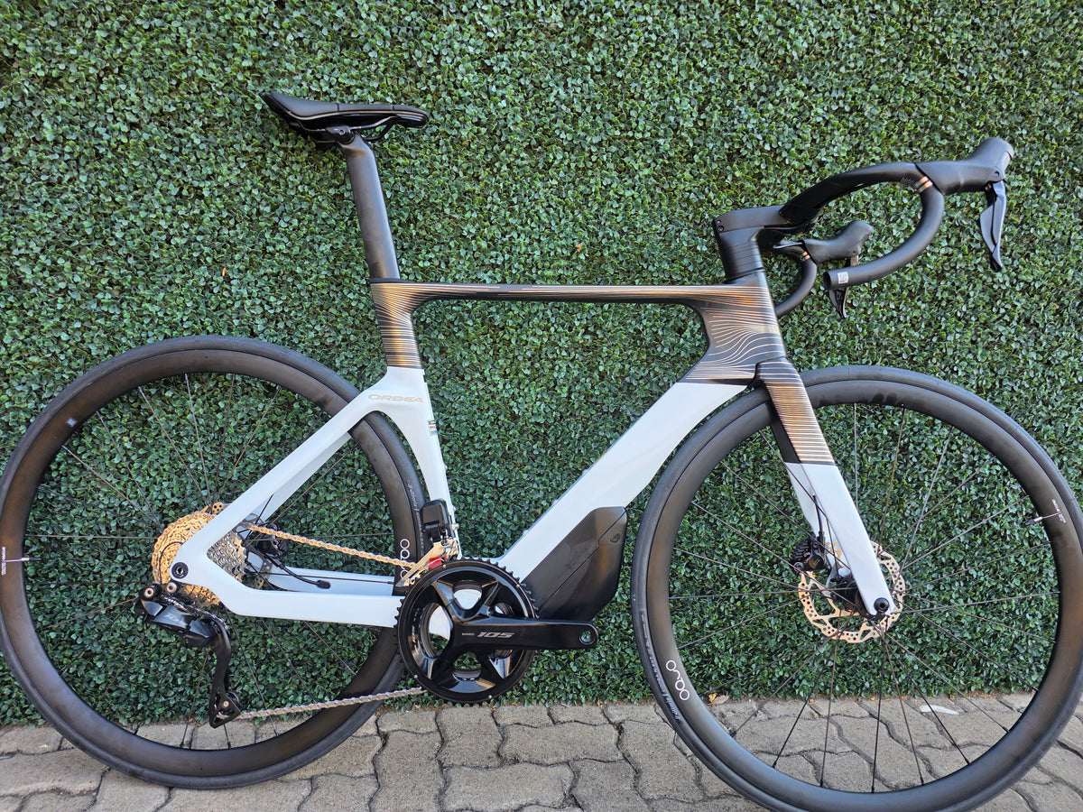 ORBEA ORCA AERO M30i LTD -MY26 GOL-CAR ROAD BIKE